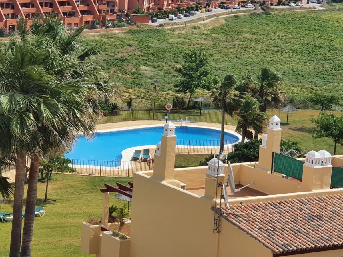Seaview A Spectacular 3 Bed 3 Bathroom Penthouse Манільва Екстер'єр фото