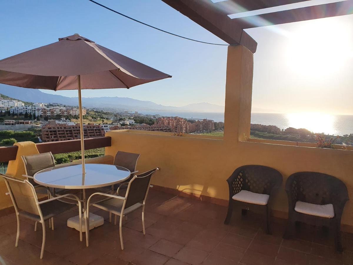 Seaview A Spectacular 3 Bed 3 Bathroom Penthouse Манільва Екстер'єр фото