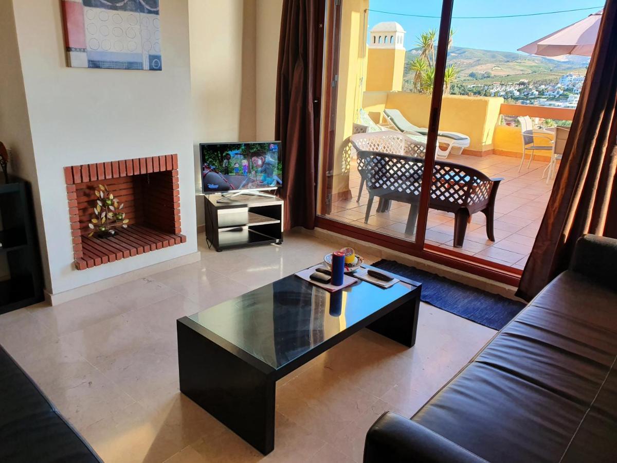 Seaview A Spectacular 3 Bed 3 Bathroom Penthouse Манільва Екстер'єр фото